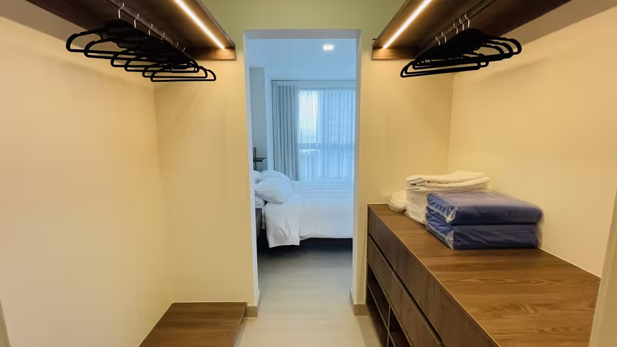 Alquiler de apartamento amoblado en Costa del Este  AK