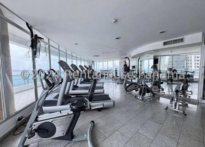 Venta de apartamento amoblado en la Avenida Balboa   AK