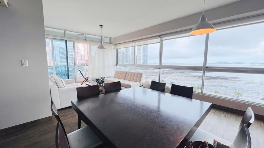 Venta de apartamento amoblado en la Avenida Balboa   AK