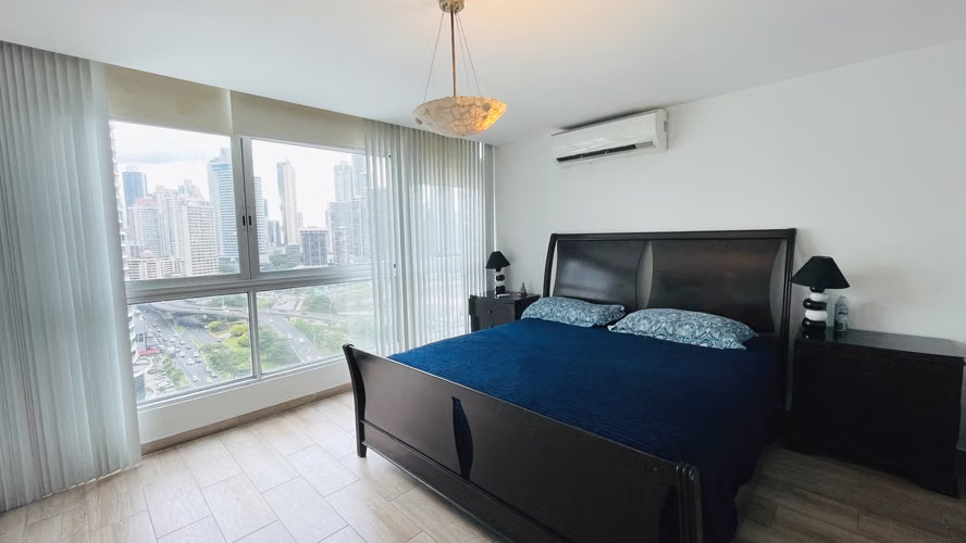 Venta de apartamento amoblado en la Avenida Balboa   AK