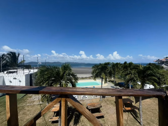 Venta de terreno frente al mar con hotel en Punta Chame