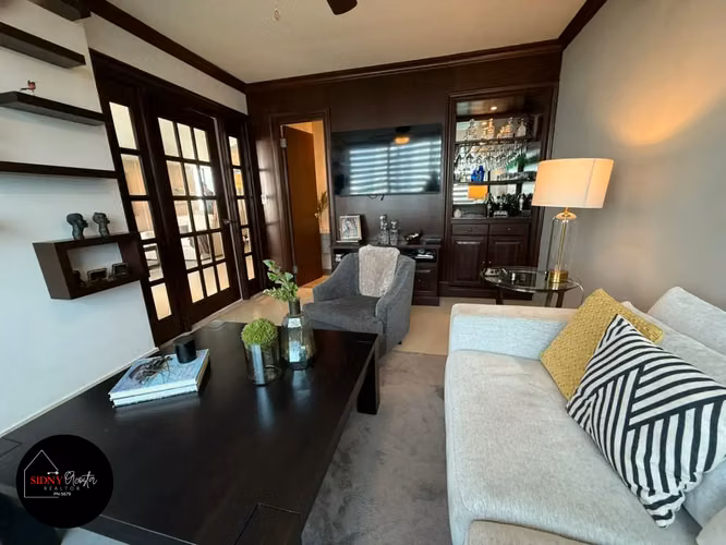 Venta Apartamento Frente al Parque Omar/Apartment For Sale at the Park - Imagen 3