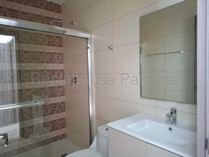 Venta de Apartamento en Condado del Rey Ph Kings Park Mts2: 189.36 PD