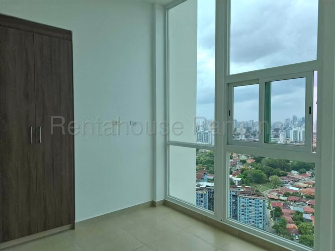 Venta de Apartamento en Condado del Rey Ph Kings Park Mts2: 189.36 PD