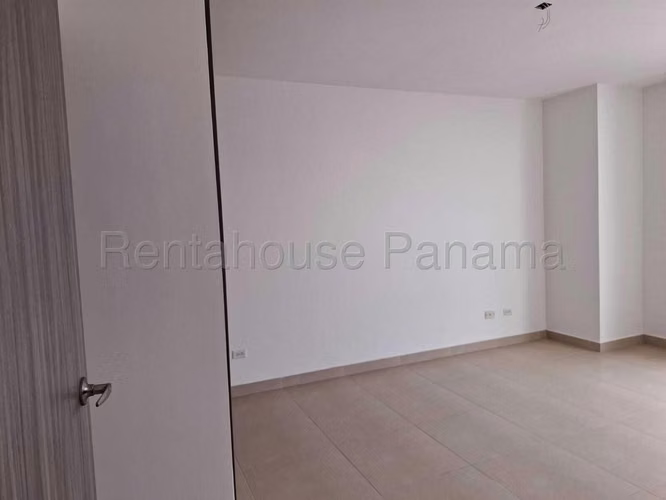 Venta de Apartamento en Condado del Rey Ph Kings Park Mts2: 189.36 PD