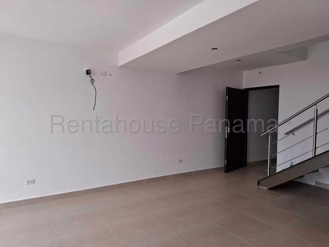 Venta de Apartamento en Condado del Rey Ph Kings Park Mts2: 189.36 PD