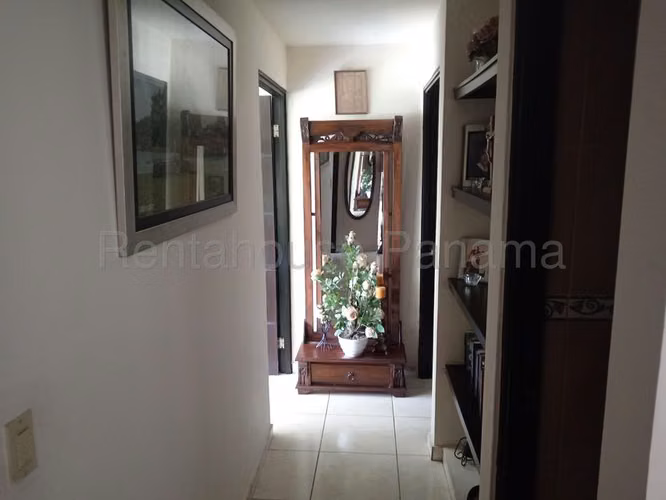 Apartamento en Venta en Hyde Park Carrasquilla JG