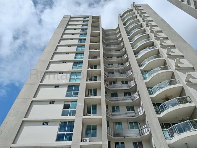 Apartment for Sale in Hyde Park Carrasquilla JG