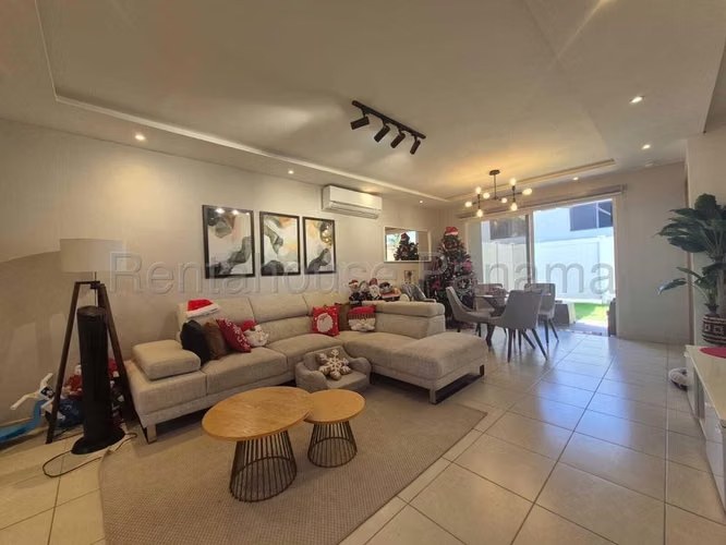Casa en Venta en Brisas Del Golf JG