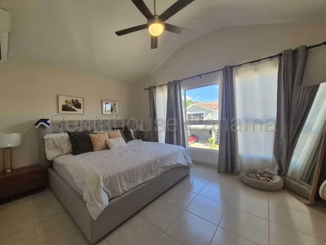 Casa en Venta en Brisas Del Golf JG