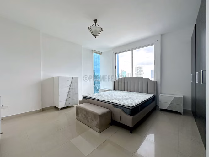 Espacioso apartamento en calle 50 para alquiler 166m2 - Imagen 9