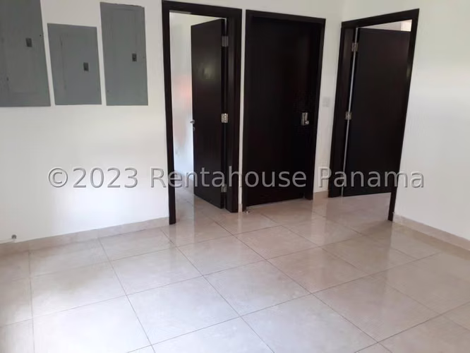 Se Vende Casa en Clayton LA26-4072