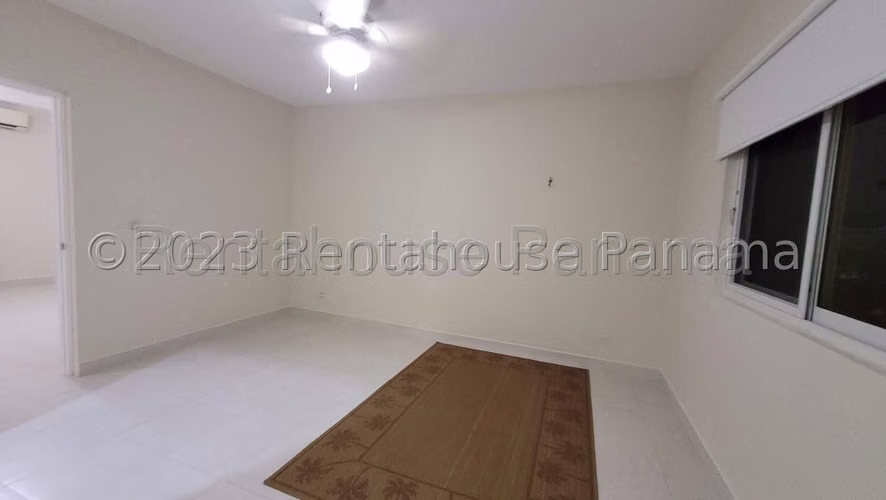 Se Vende Casa en Versalles LA26-3869