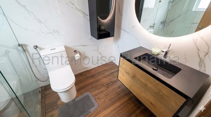 Venta de Casa Remodelada Quinta de Versalles 26YCG6454