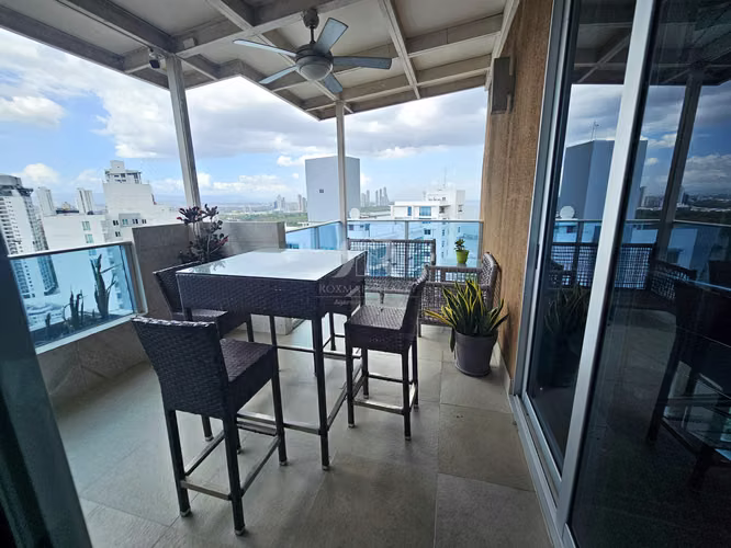 Apartamento de tres niveles en PH Vision Tower Coco del Mar