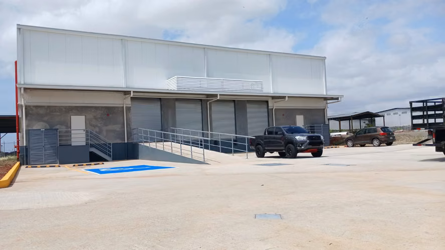 Galera en Alquiler en Tocumen  | 1,330 m² | 4 Andenes | Ubicación Estratégica