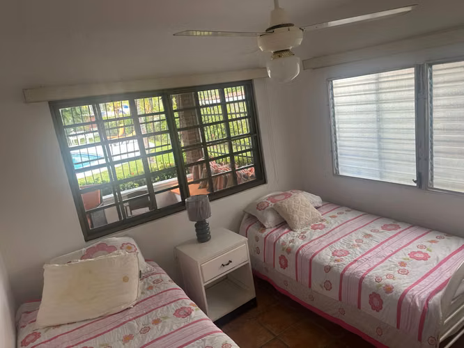 VENTA DE CASA CON PISCINA EN CORONADO (13) - Imagen 4