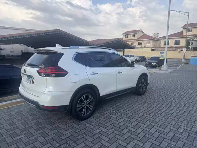 VENDO NISSAN X-TRAIL 2019 – 7 PUESTOS, MANTENIMIENTOS EN AGENCIA, UNICO DUEÑO