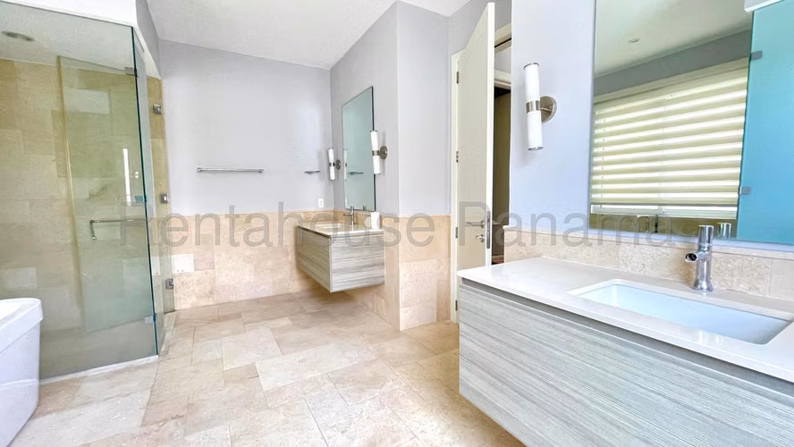 Casa en Venta en Buenaventura 26*5650Mfk