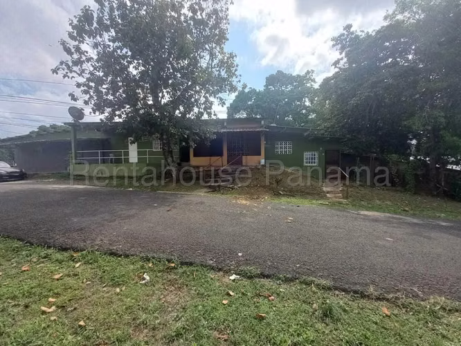 Casa y local  En Venta En La Chorrera ABS - Imagen 10