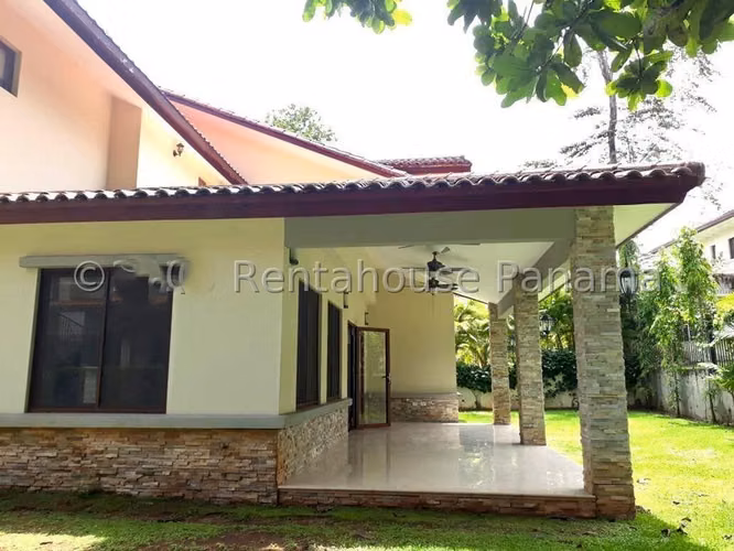 Venta casa en Clayton CF26-4072