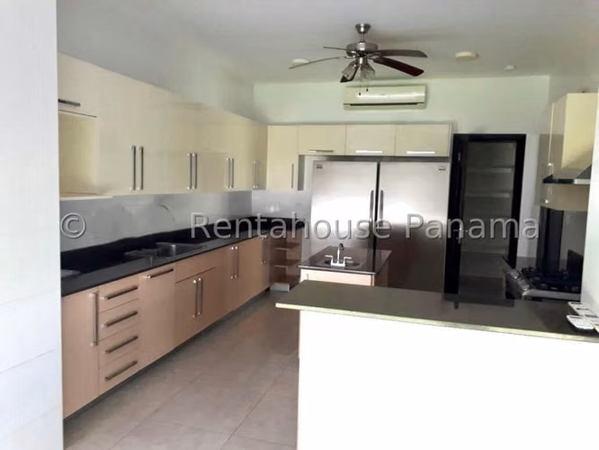 Venta casa en Clayton CF26-4072