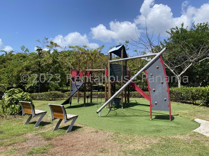 Vendo apartamento en Panama Pacifico 23-6883