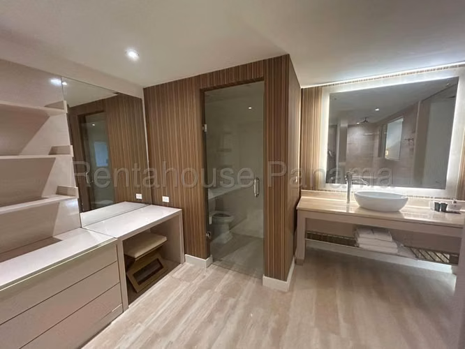 Apartamento en Alquiler en Bella Vista JG