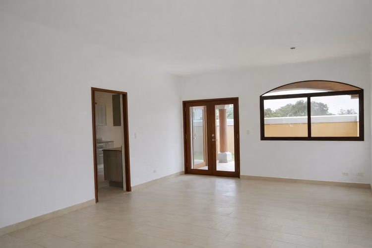 El Doral Costa Sur | Casa nueva en esquina | 352 m² | 4 parkings | $440,000
