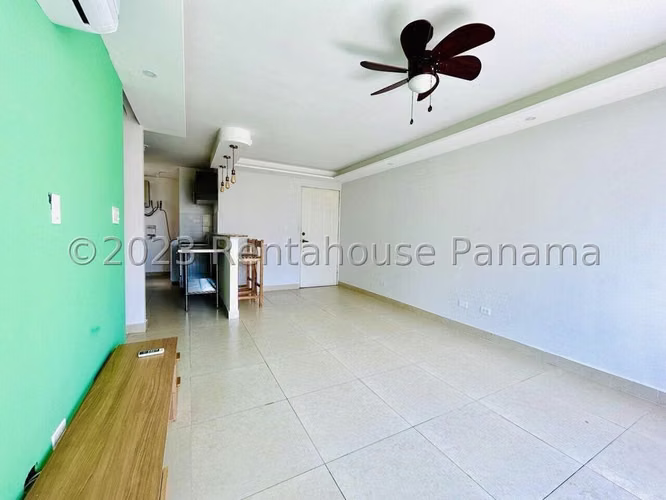 Apartamento en Venta en Torres de Toscana Condado del Rey 24YCG9815