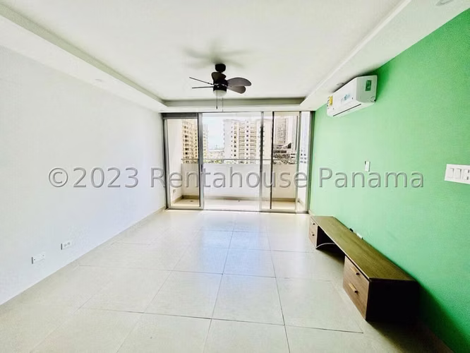 Apartamento en Venta en Torres de Toscana Condado del Rey 24YCG9815