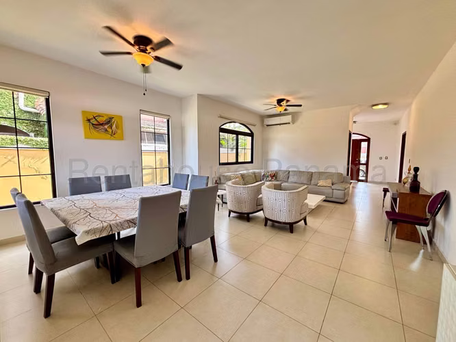 Se Vende Casa en Costa Sur LA25-6398
