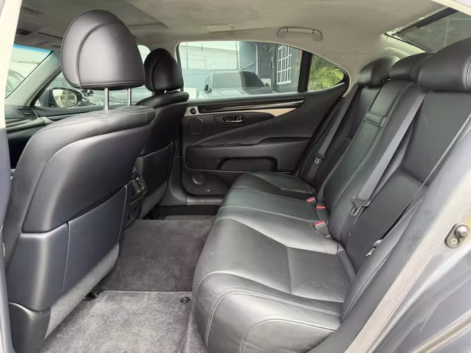 Lexus LS 460 L 2013