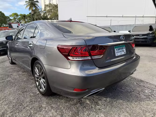 Lexus LS 460 L 2013