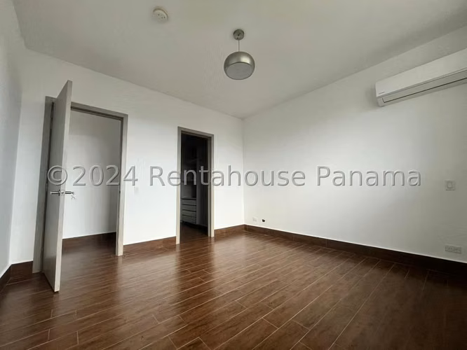 Se Vende Apartamento en Costa Sur LA26-4113