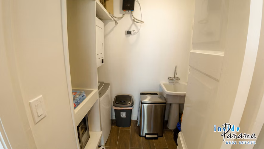 Apartamento en el 8vo Piso con Dos Balcones en Coronado Panamá