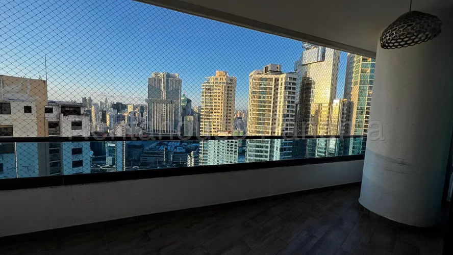 Vendo Apartamento Espacioso en PH Deluxe Residences, Paitilla 26-6373GG