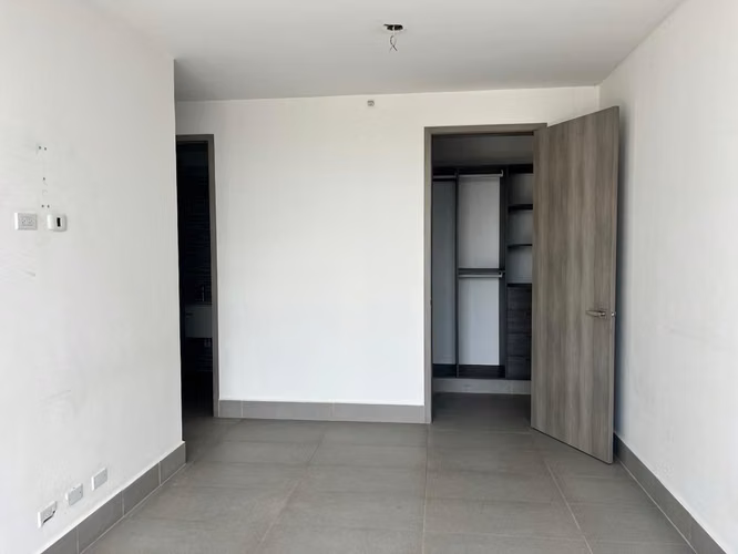 Banco Vende PH LOMA VISTA TOWER, Hato Pintado (d)