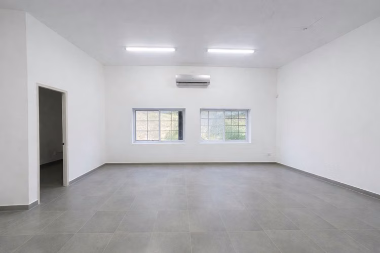 Mañanitas Industrial Park Offices