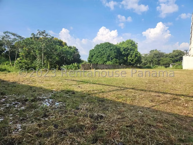 Terreno En Venta En Pueblo Nuevo ABS