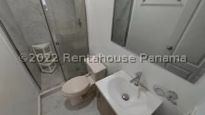 Venta de Apartamento con 97m2 en Obarrio PH Metric 26-7047SR