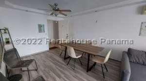 Venta de Apartamento con 97m2 en Obarrio PH Metric 26-7047SR