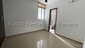 Venta de Apartamento con 164m2 en Obarrio PH The Palm 26-7049SR