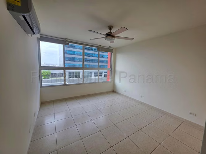 Se Vende Apartamento en Costa del Este YDU