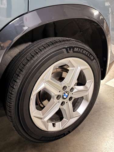 BMW X1 sDrive18i X Line 2023 – Interior de lujo – Llantas Michelin nuevas – 33,000 km – Un solo dueño - Imagen 2