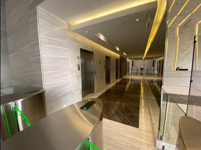 Venta de Oficina(Piso Completo) en San Francisco The Towers Business Plaza - Imagen 4