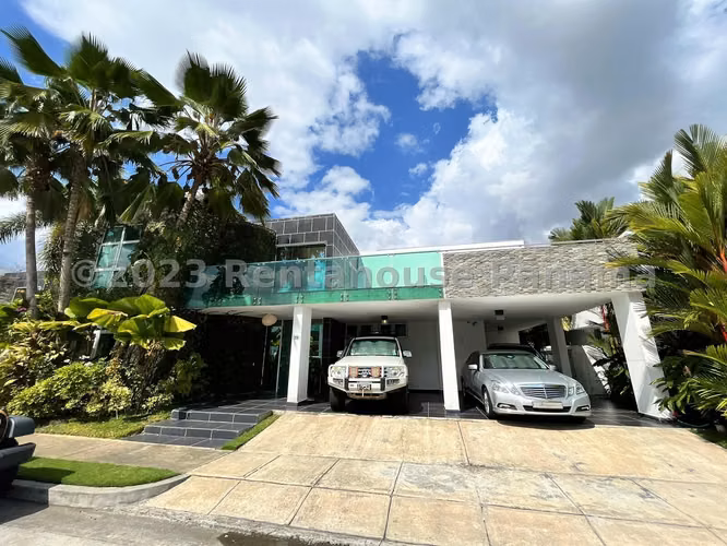 VENTA DE CASA EN COSTA SUR - COSTA ESMERALDA