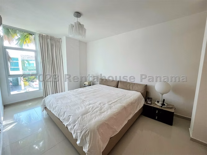 VENTA DE CASA EN COSTA SUR - COSTA ESMERALDA