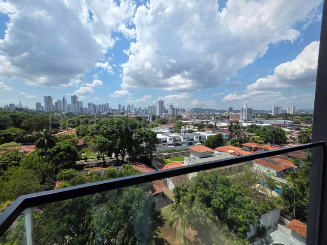 Se Alquila Apartamento en Coco del Mar VLU26-6975