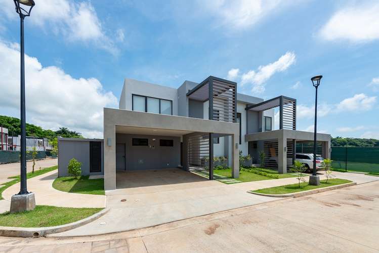 Duplex house for sale in Panama Pacifico, PH Explora; 264m2 of land and 235m2 of construction